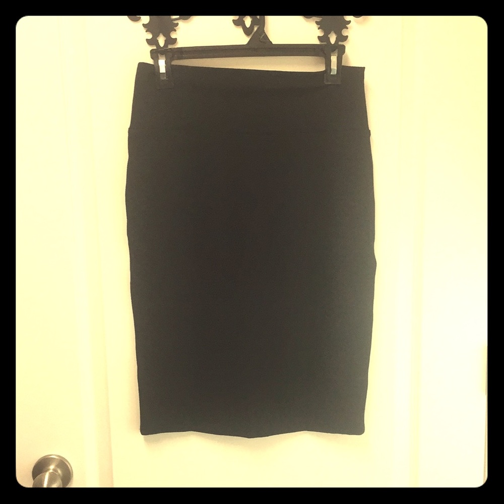 Noir Lularoe Cassie skirt